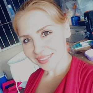 Meet your Posher, Yolanda